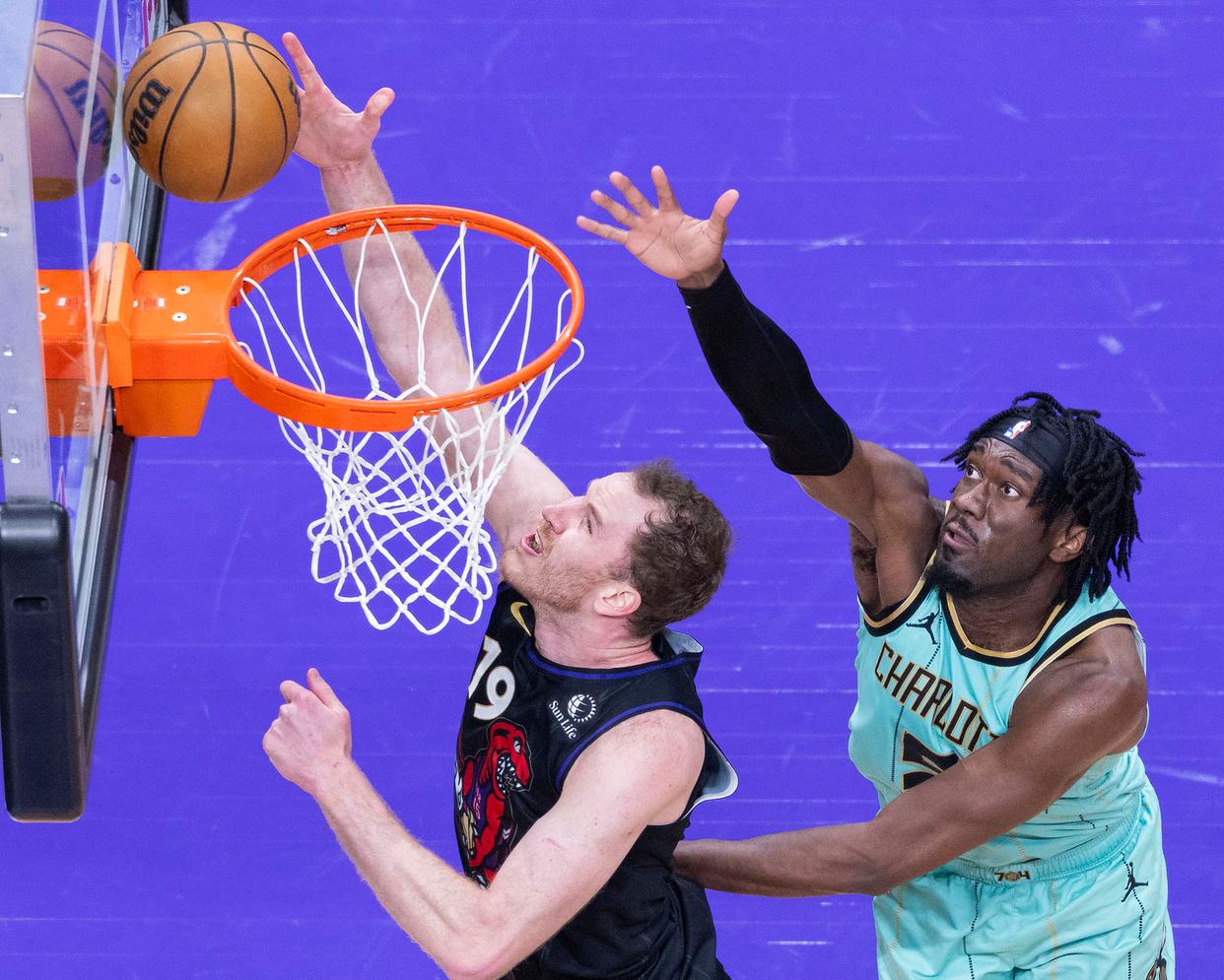 猛龙完胜意大利男篮,保罗绝境逆转的简单介绍 猛龙完胜意大利男篮,保罗绝境逆转的简单介绍