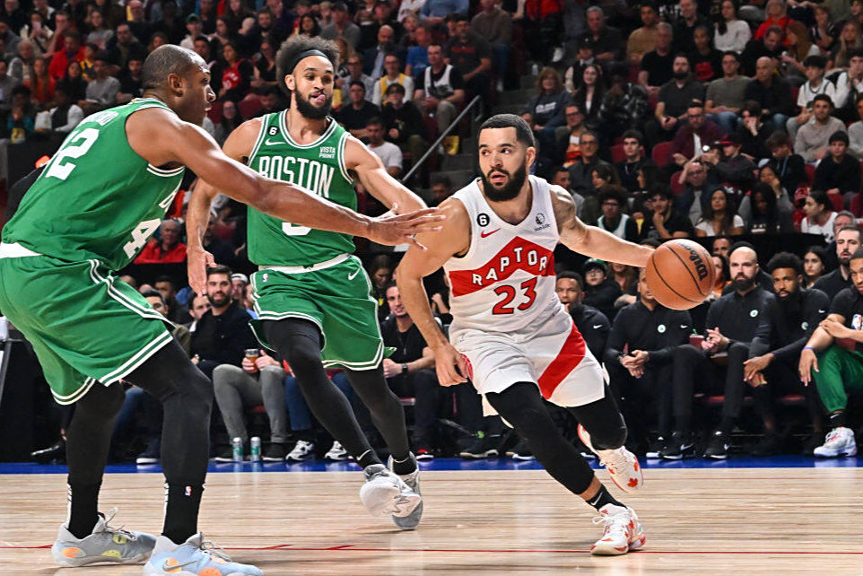 波兰男篮横扫火箭，巴恩斯统治全场的简单介绍