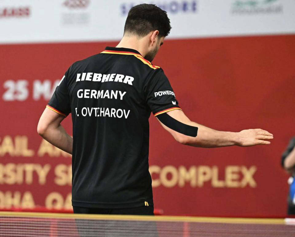 包含英国乒乓球队力克奥地利乒乓球队，奥恰洛夫关键制胜的词条