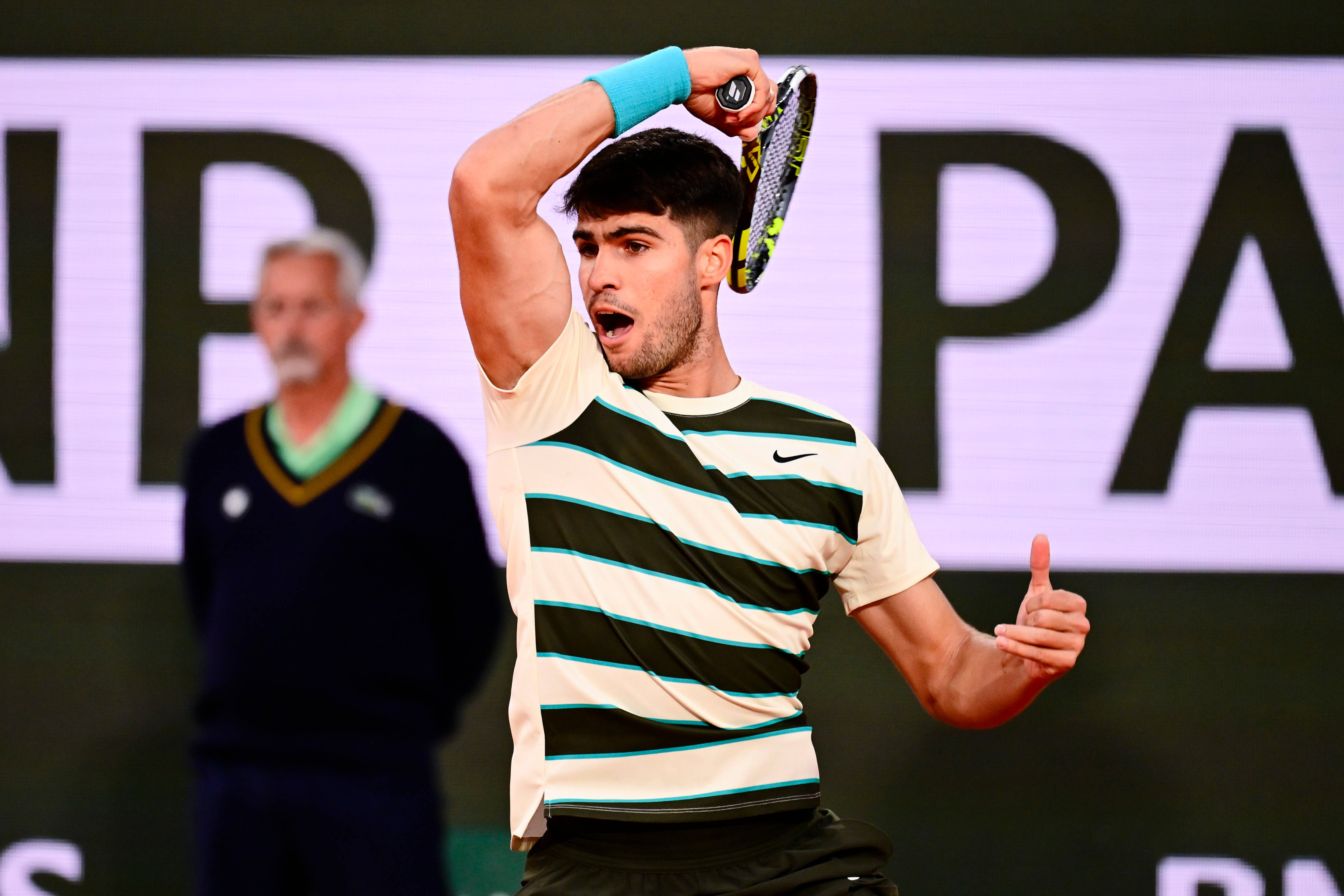 包含德国网球队逆转日本网球队，阿尔卡拉斯高光表现的词条