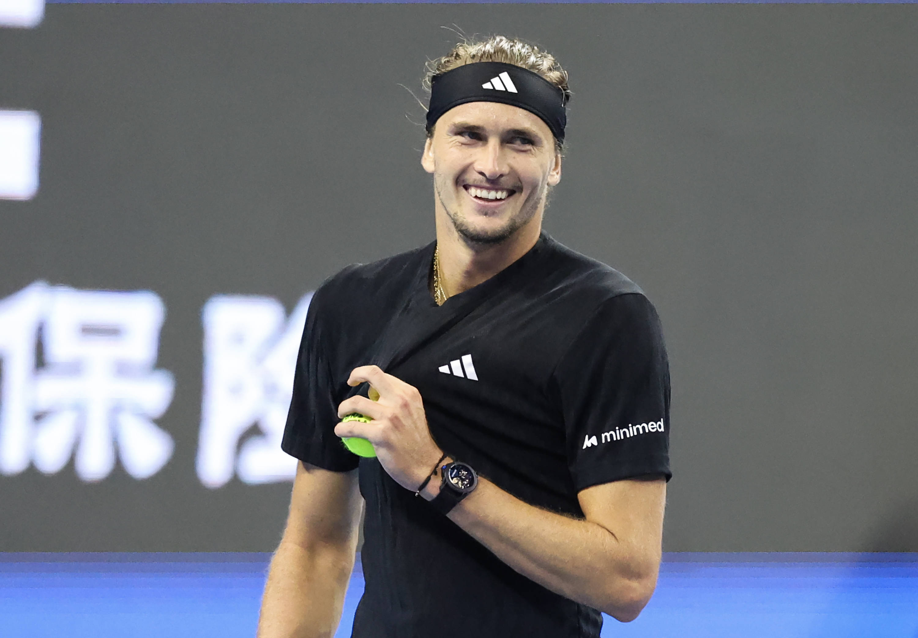 开云官网-包含西班牙网球队轻取欧洲网球队，兹维列夫高光表现的词条