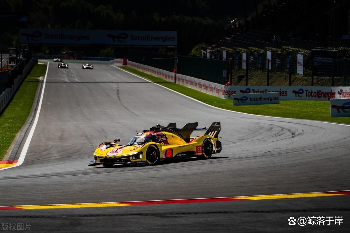 开云体育-赛车选手刷新世界纪录，震撼全场