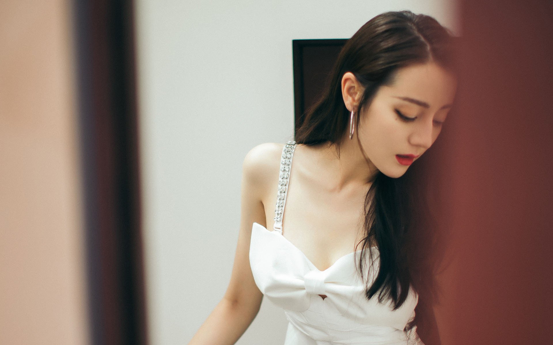 冷血击杀篮网只是序曲，霍勒迪用沉默为雄鹿刻下王朝印记