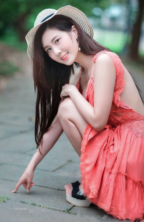 硬仗之王的加冕礼,阿尔瓦雷斯点燃佛罗伦萨对阵乌克兰的硝烟