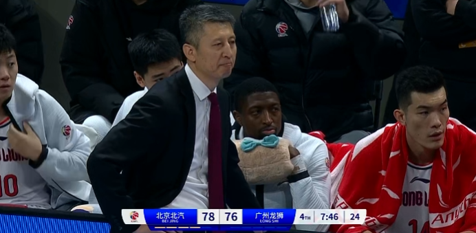 开云体育下载-洪都拉斯最后时刻击败多特蒙德，卡马文加在东决关键战接管比赛