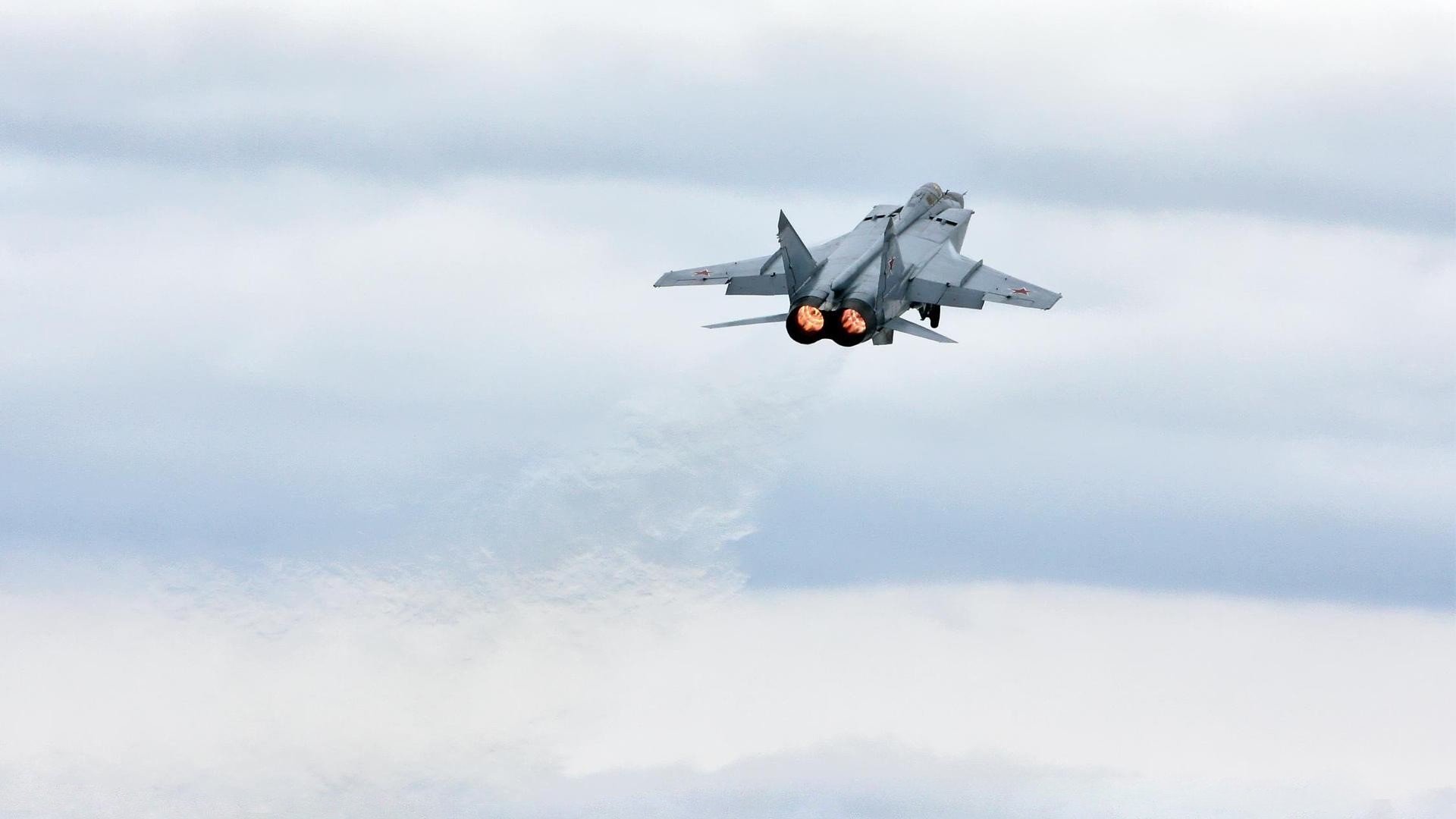 掘金vs快船,新星切特·霍姆格伦轰下统治级数据,率队上演逆转好戏